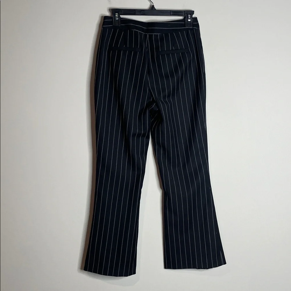 Frame Denim | Women’s Black Pinstripe Pleated Flare Bottom Crop Pants Size 4 - Picture 6 of 8